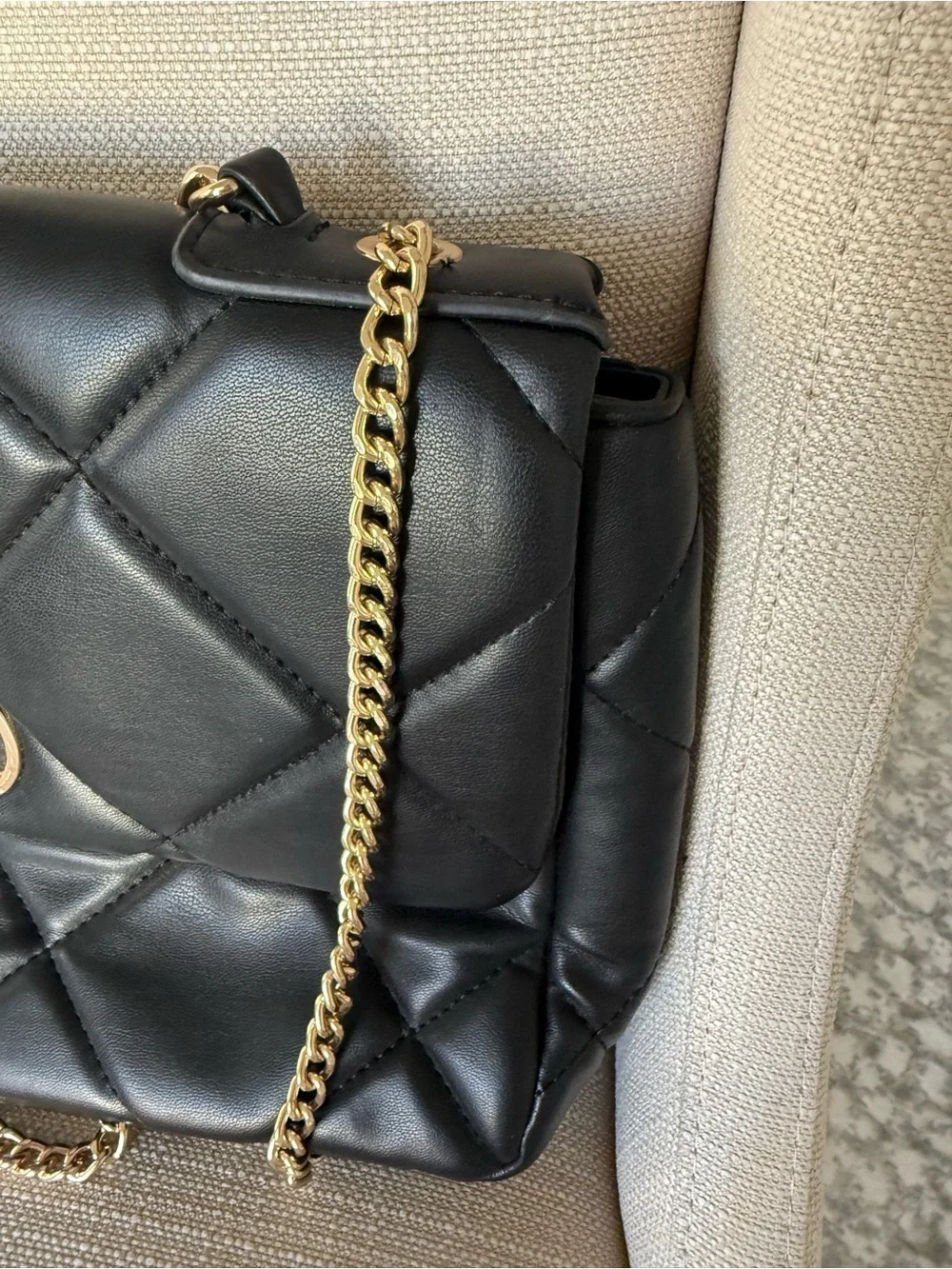 Studio Badgley Mischka Quilted Vegan Chain Shoulder Bag Black Gold Hardware